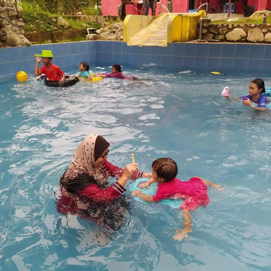 Villa Lopoh Waterfront Budget Chalets Hulu Langat Exterior foto