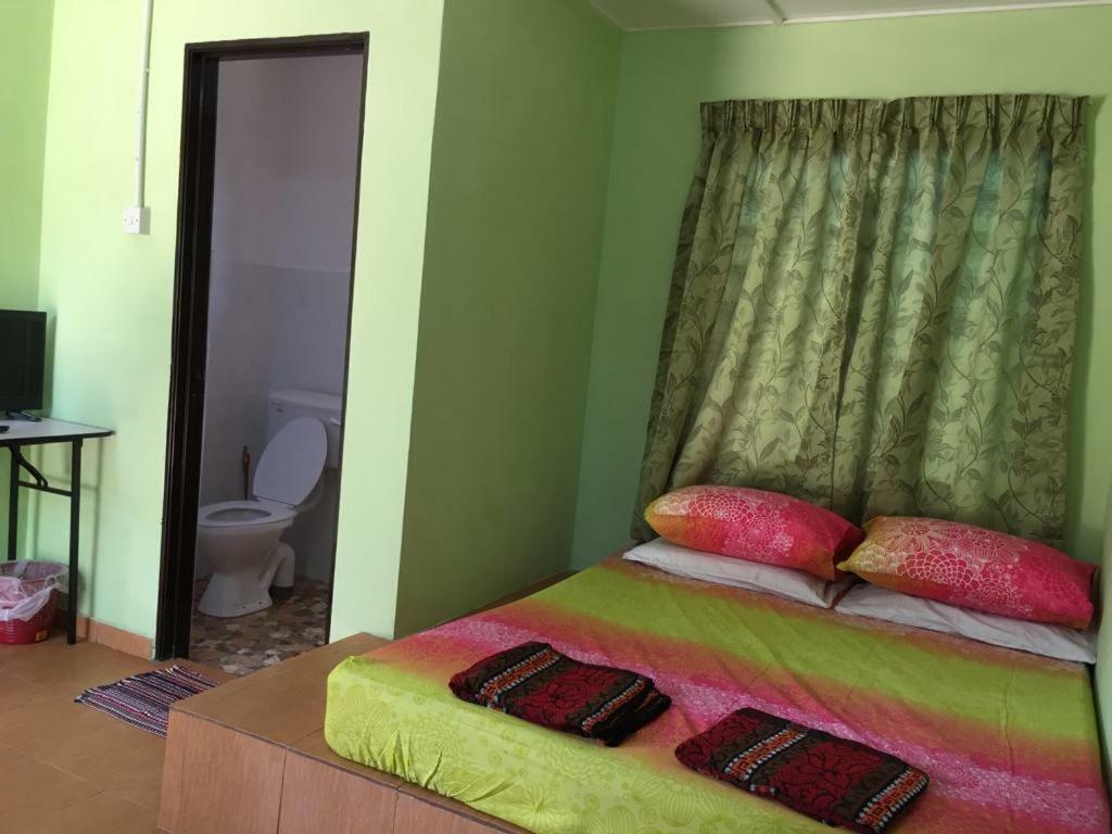 Villa Lopoh Waterfront Budget Chalets Hulu Langat Exterior foto