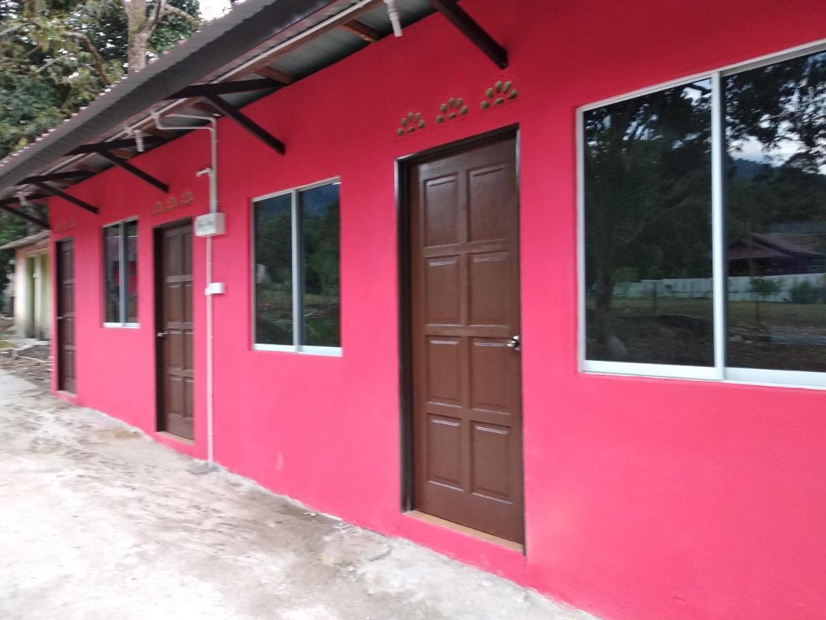 Villa Lopoh Waterfront Budget Chalets Hulu Langat Exterior foto